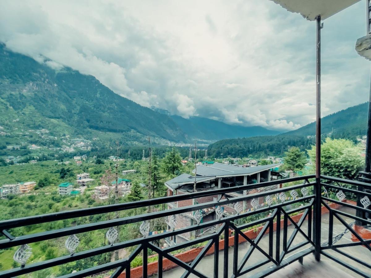 Cafe Monkbase- Food And Stay Manali  Exterior photo
