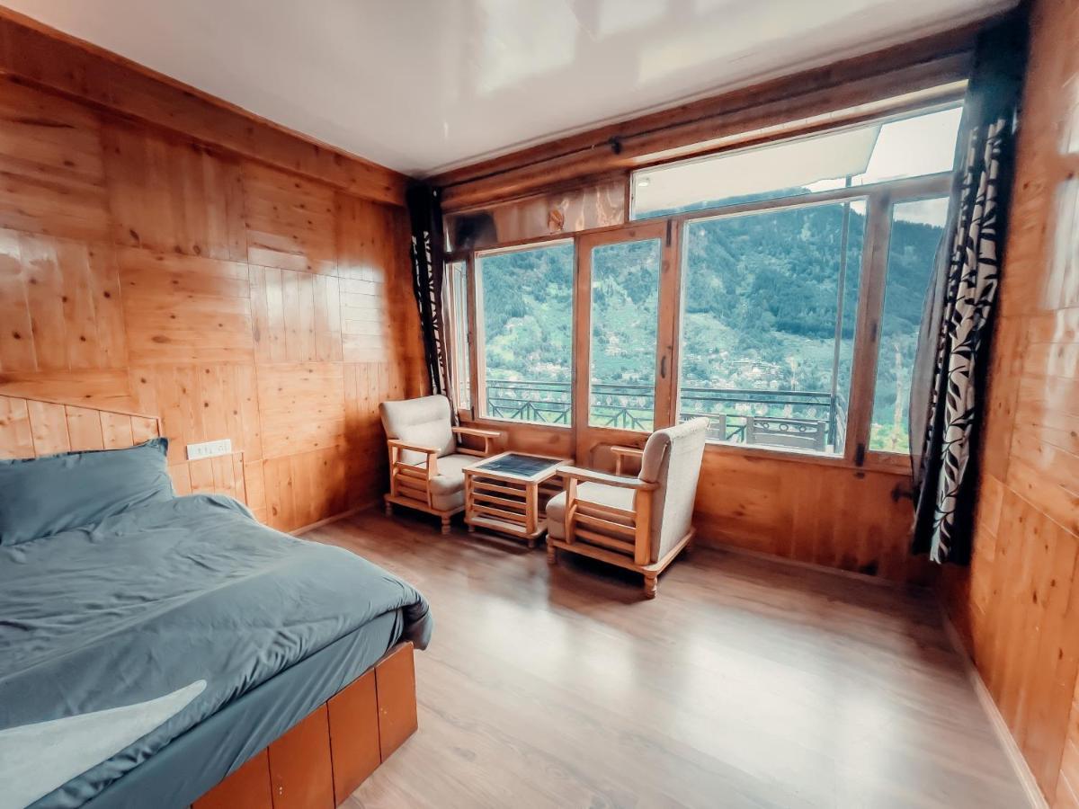 Cafe Monkbase- Food And Stay Manali  Exterior photo